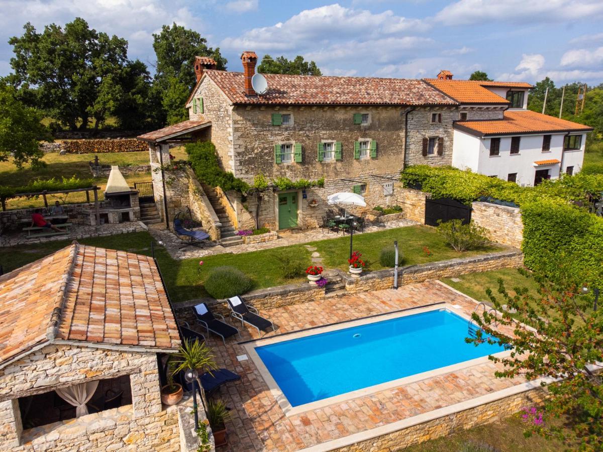 Casa Mazuli Villa โกรชน์ยัน ภายนอก รูปภาพ